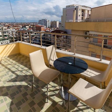 Spacious 2 Bedroom Apartment In Durres Beach ภายนอก รูปภาพ