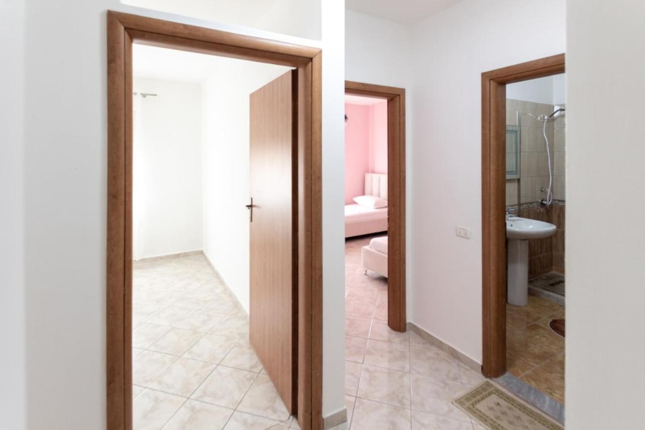 Spacious 2 Bedroom Apartment In Durres Beach ภายนอก รูปภาพ