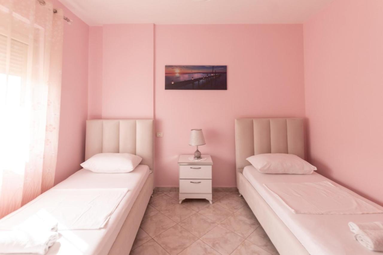 Spacious 2 Bedroom Apartment In Durres Beach ภายนอก รูปภาพ